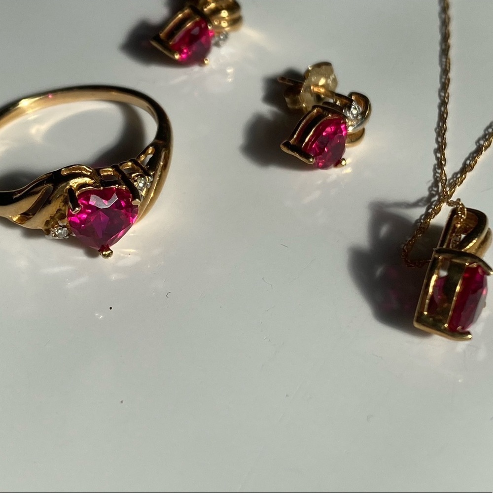 10k yellow gold, diamonds and pink sapphires jewelry set in heart box - Picture 16 of 16